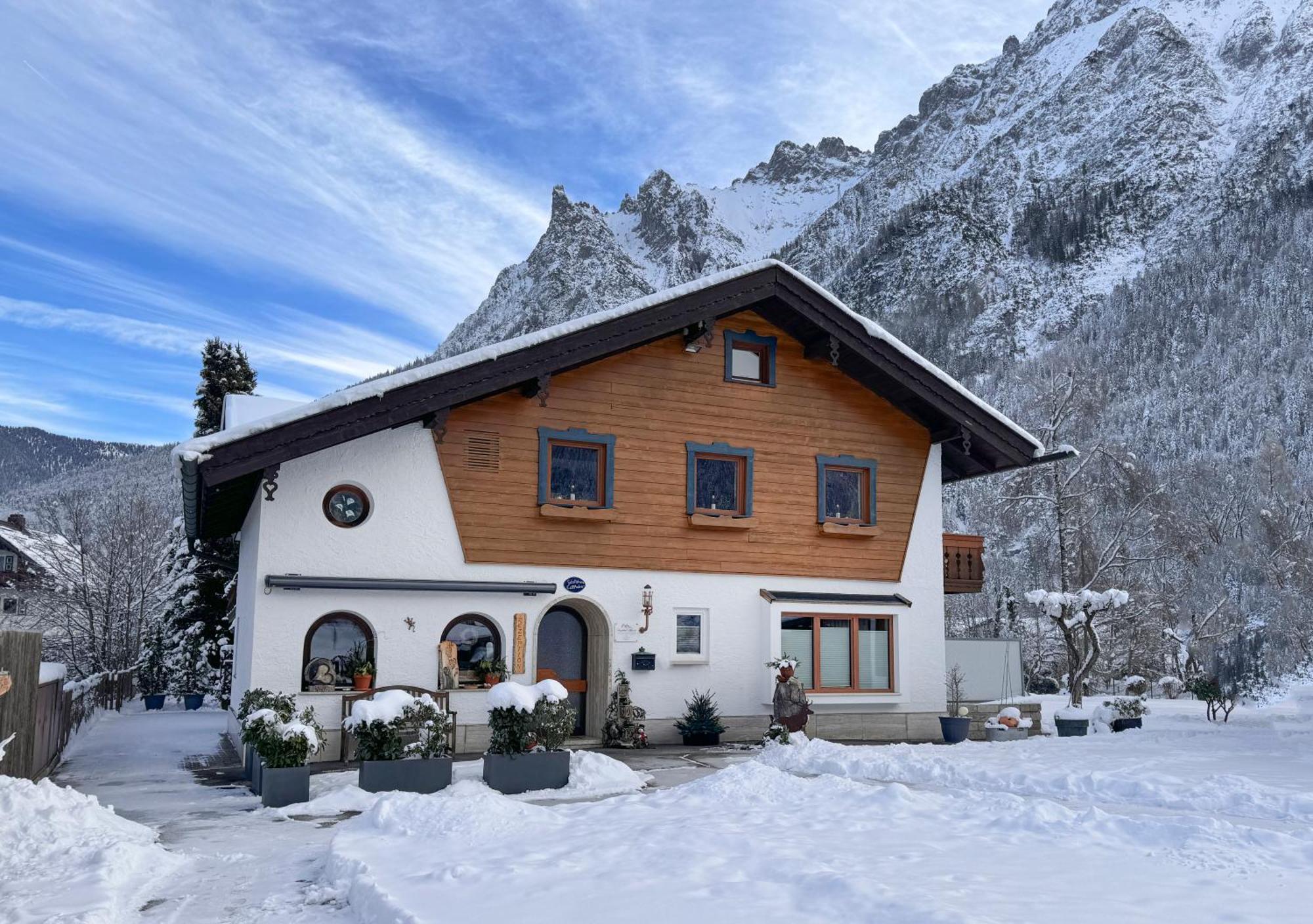 Gaestehaus Edlhuber Mittenwald Exterior foto