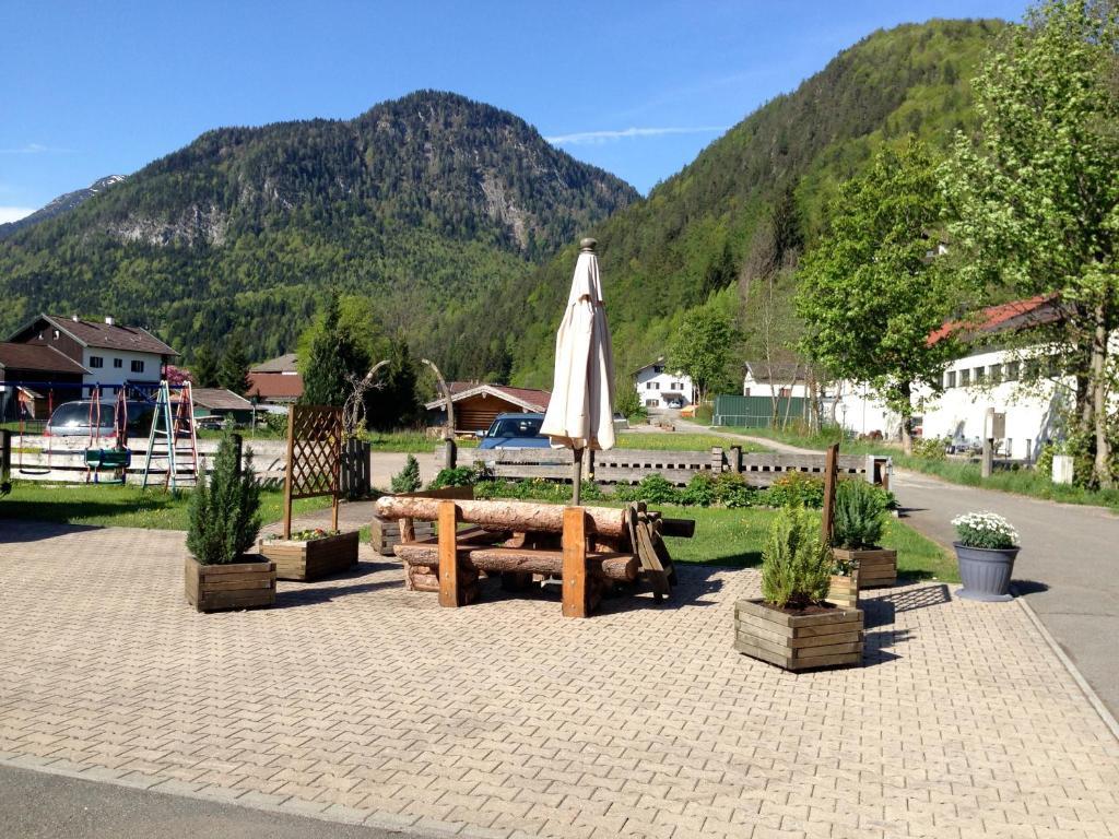 Gaestehaus Edlhuber Mittenwald Exterior foto